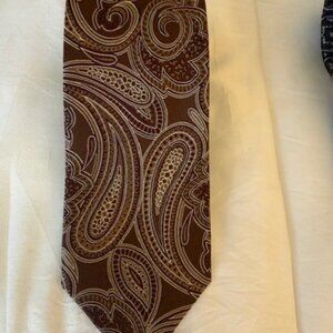 Countess Mara brown paisley tie